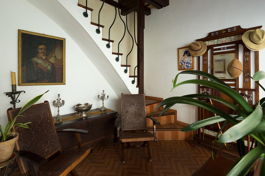 Holi-Rent Historic House Next To The Alcazar Apartment Seville Exterior photo